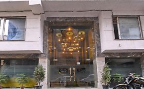 Hotel Nityaa Suites