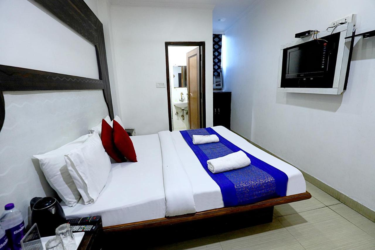 Hotel Nityaa Suites New Delhi Exterior photo
