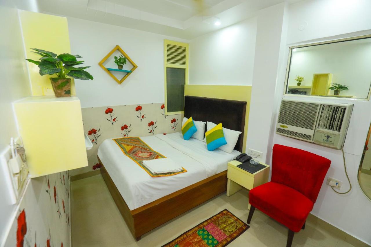 Hotel Nityaa Suites New Delhi Exterior photo