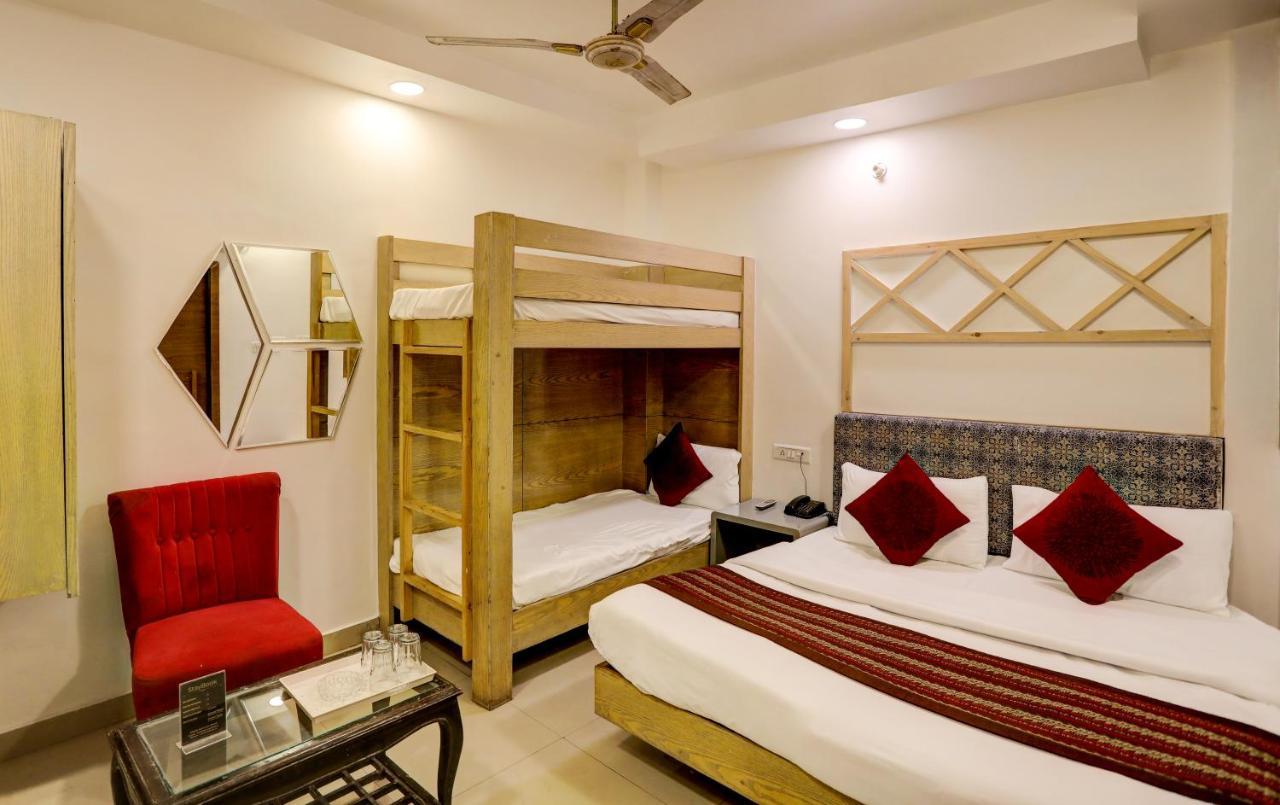 Hotel Nityaa Suites New Delhi Exterior photo