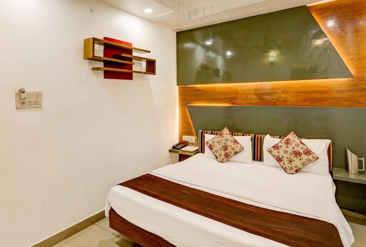 Hotel Nityaa Suites New Delhi Exterior photo