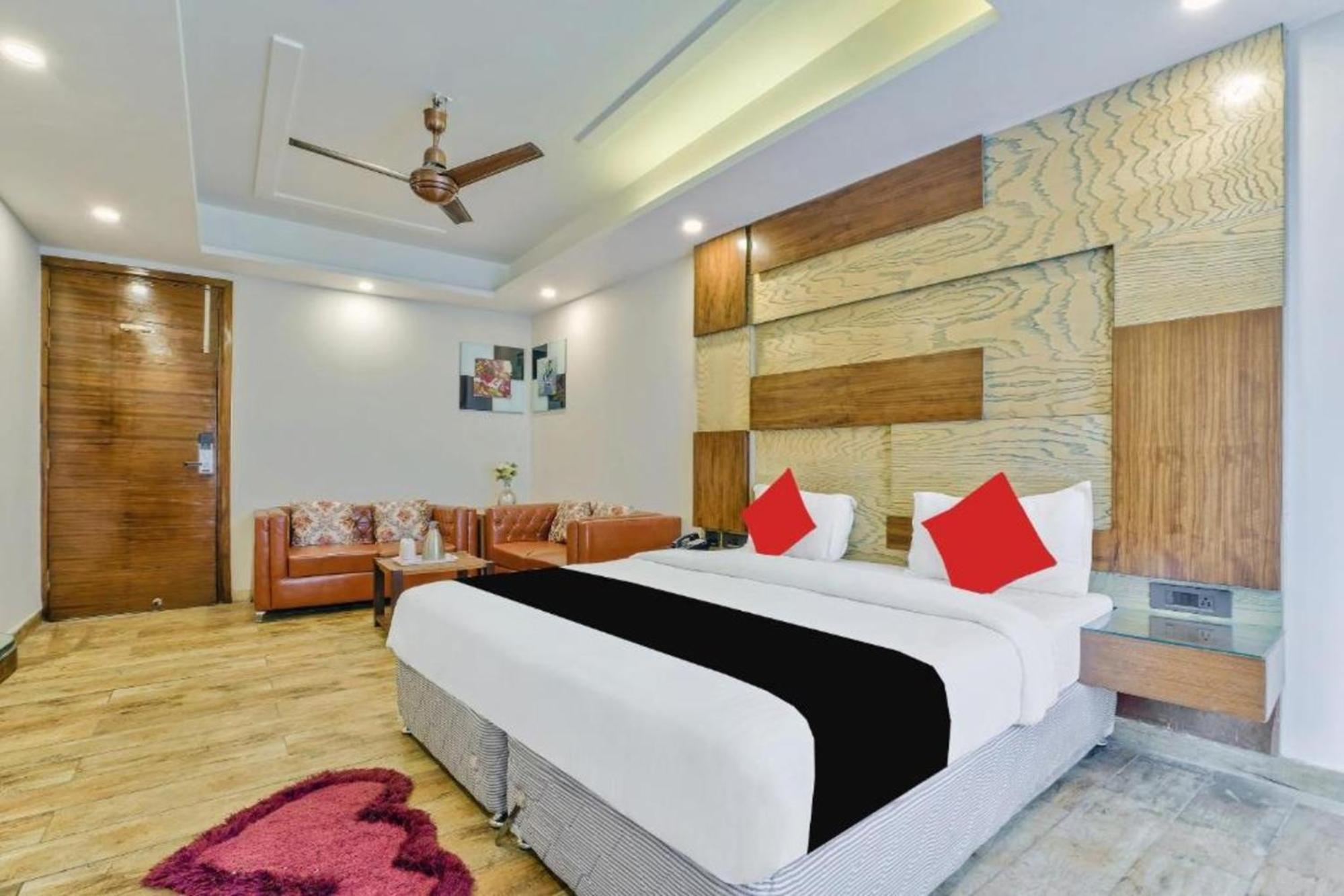 Hotel Nityaa Suites New Delhi Exterior photo